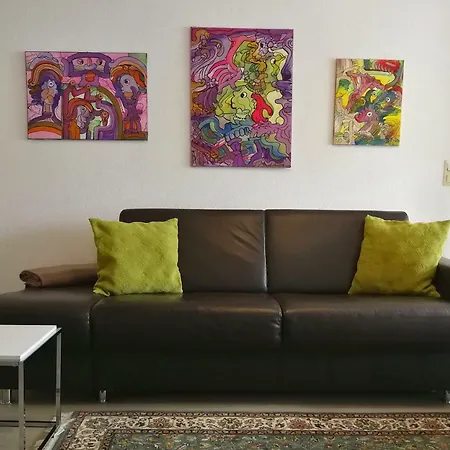 Gala, Ruhige Lage, Stadtnah Apartment *